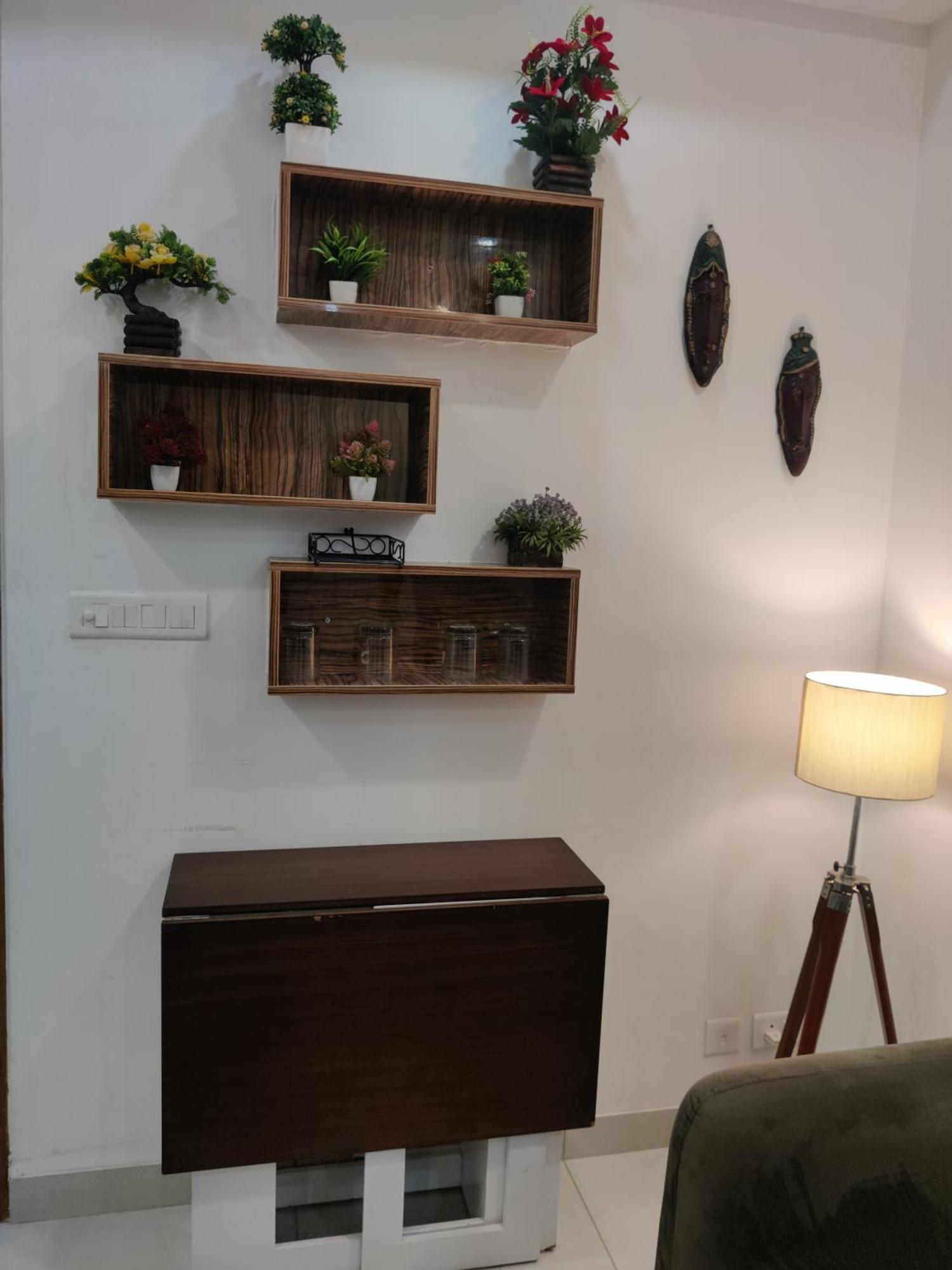 The Forest Stays-Luxury Studio Apartment In Нойда Экстерьер фото