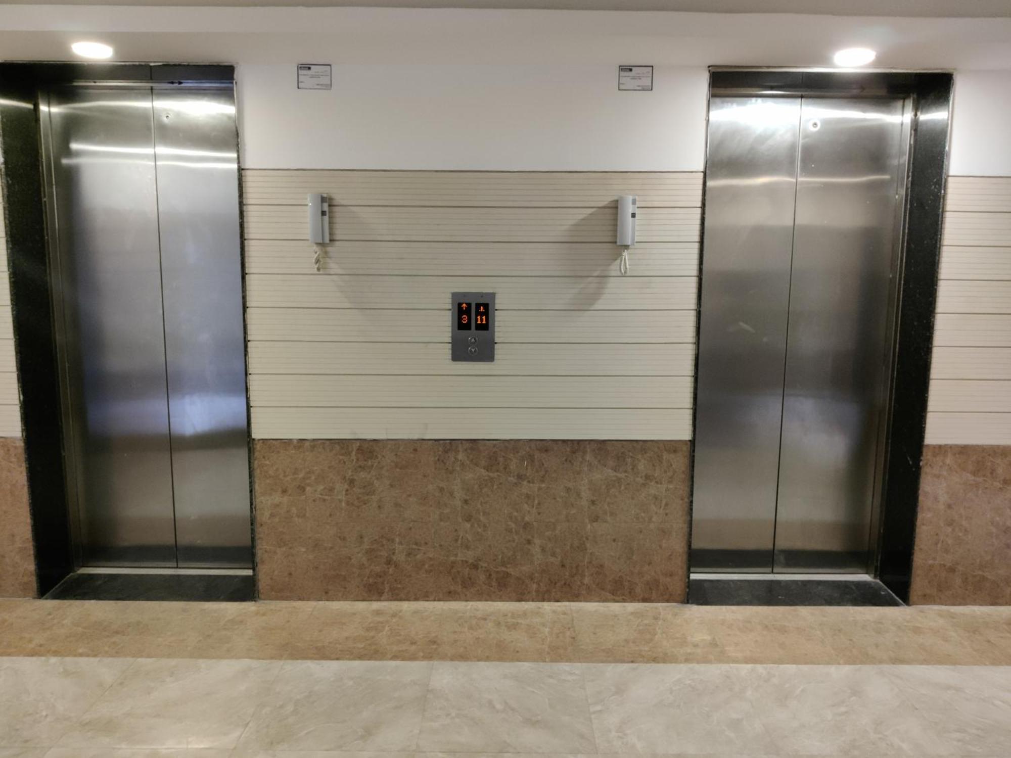 The Forest Stays-Luxury Studio Apartment In Нойда Экстерьер фото